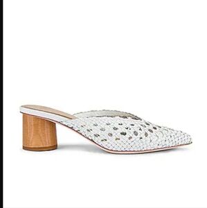 Paige Erin White Woven Leather Point Toe Muke Sandle